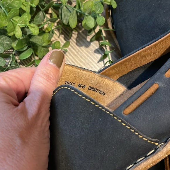 Born Naya Nubuck Leather Slip On Loafer Shoe Navy Blue Sz 10 Like New - Picture 7 of 9